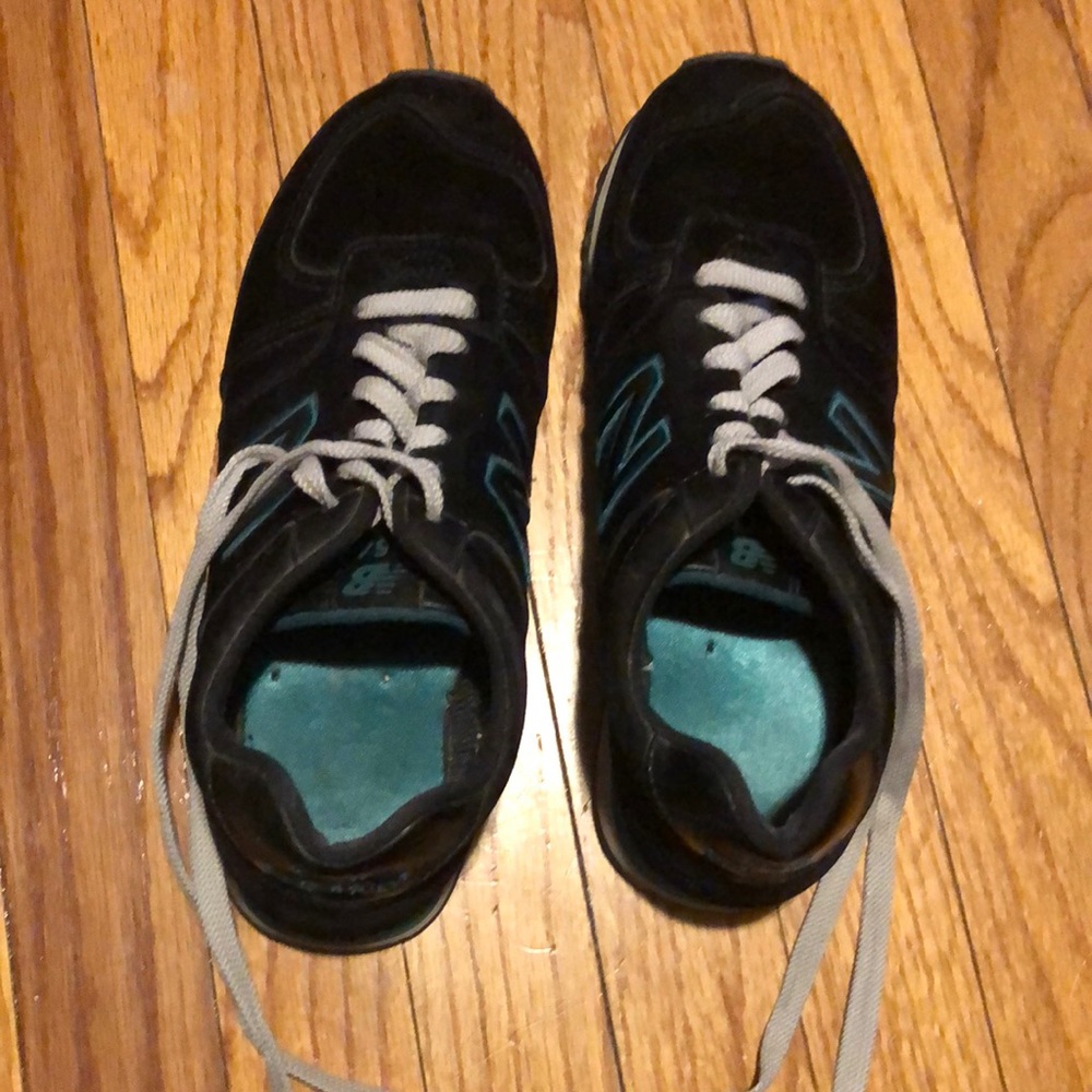 Women’s new balance sneakers